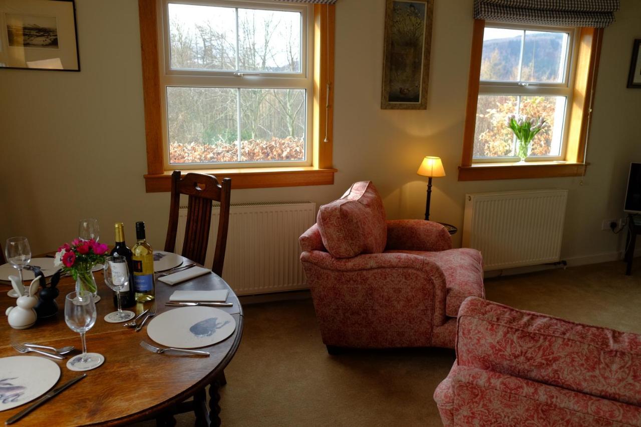 Blairchroisk Cottage ピトロクリー エクステリア 写真